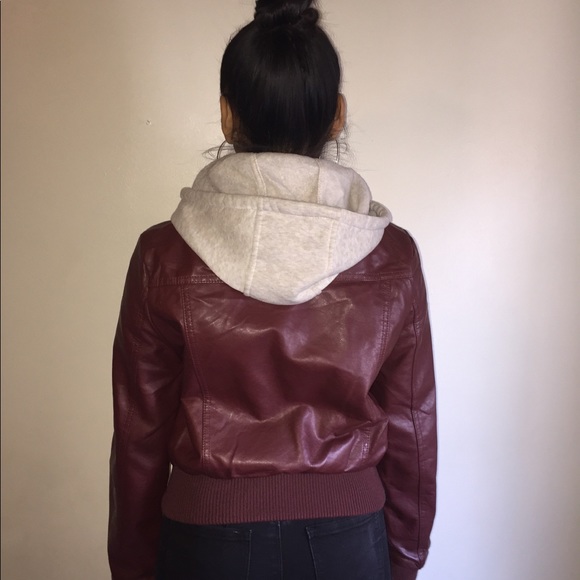 Leather jacket - Picture 4 of 6